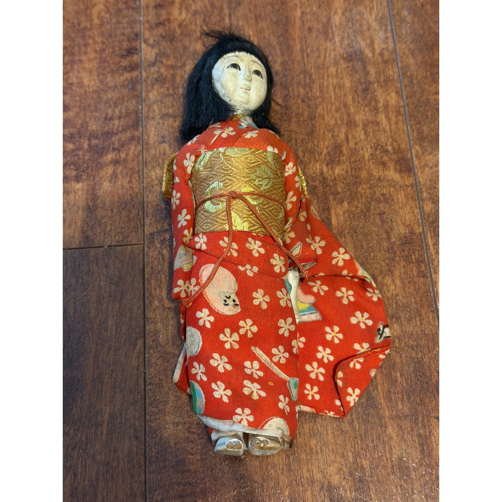 Vintage Japanese Geisha Doll Red Floral Kimono Gold Obi 7 Inch Made in Japan